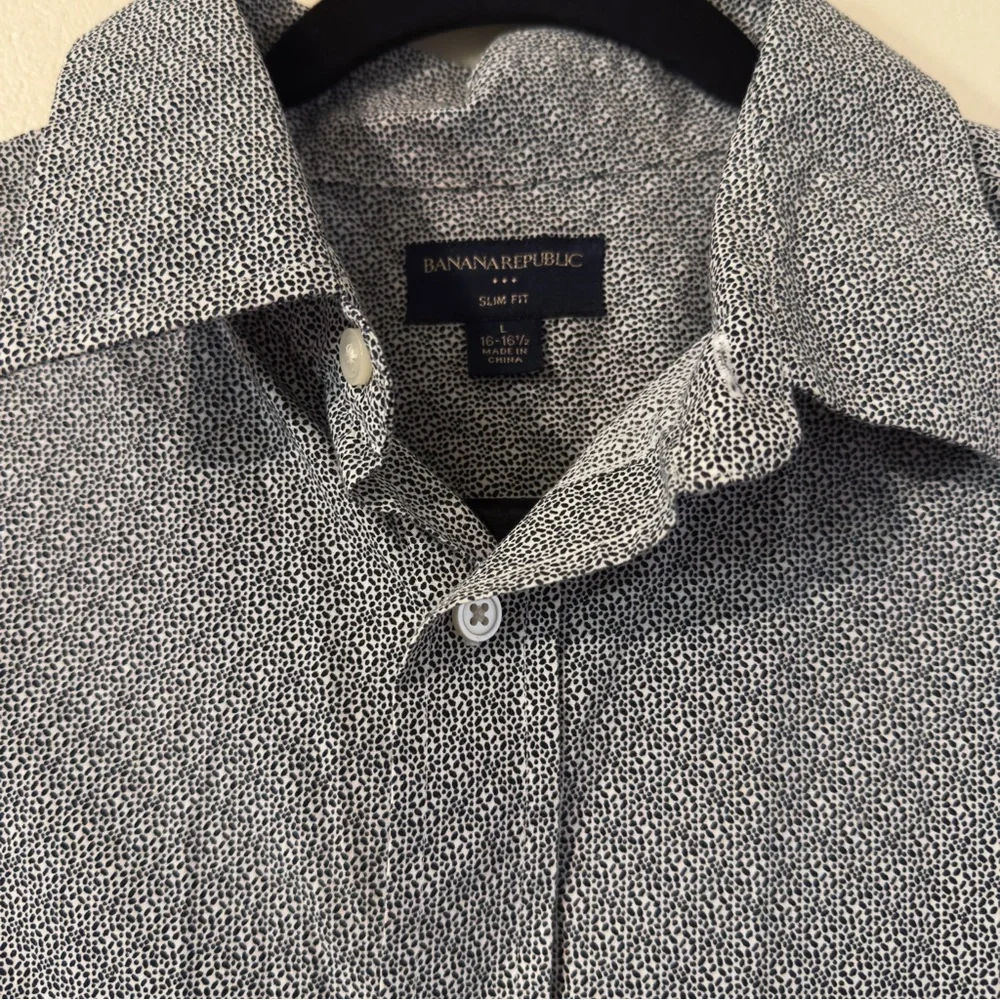 Banana Republic Slim Fit Blue & White Button Down Shirt L 16-16.5, Dot Pattern